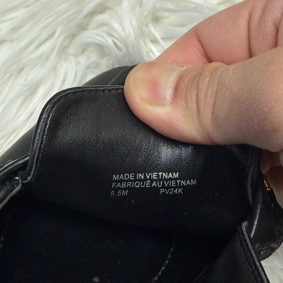 Michael Kors Black Loafers Gold Horsebit Flats Women’s Slip On 5.5 - Picture 7 of 7